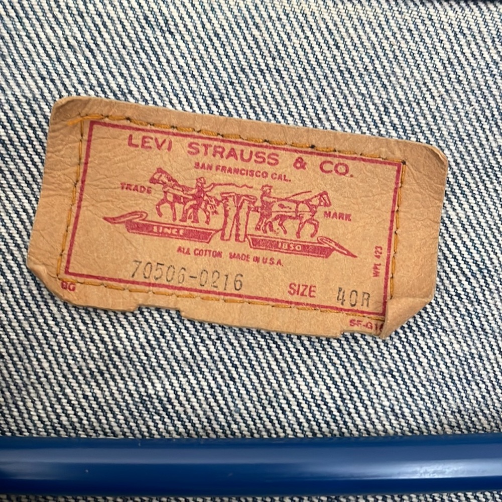 Classic Levi’s Denim Jacket - image 2